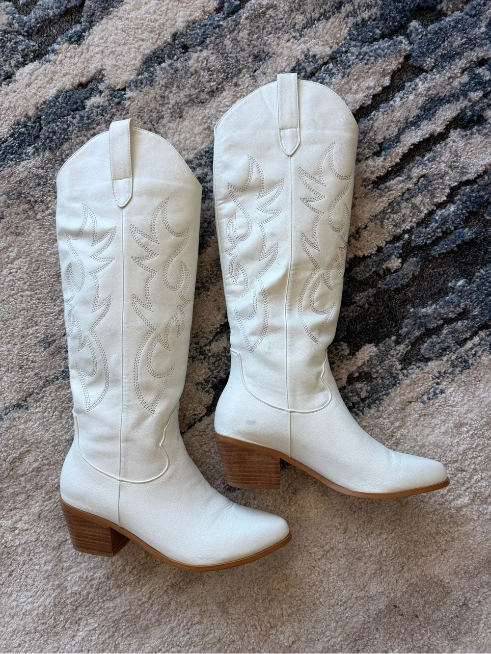 BiLLiNi White Urson Cowboy Boots